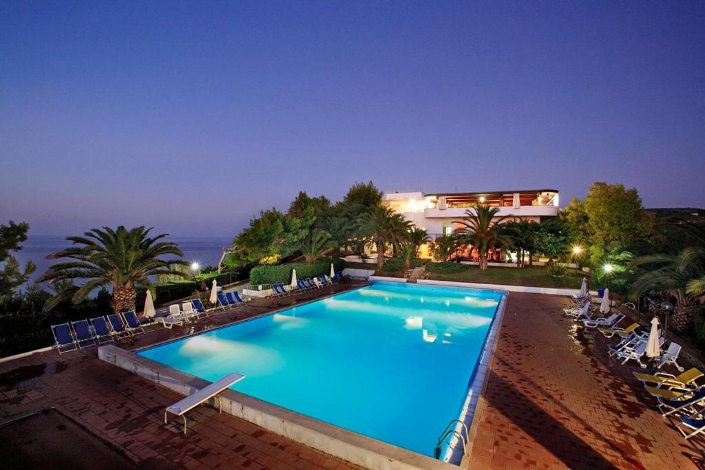 Hotel Villaggio Costa Ripa Rodi Garganico Exterior foto